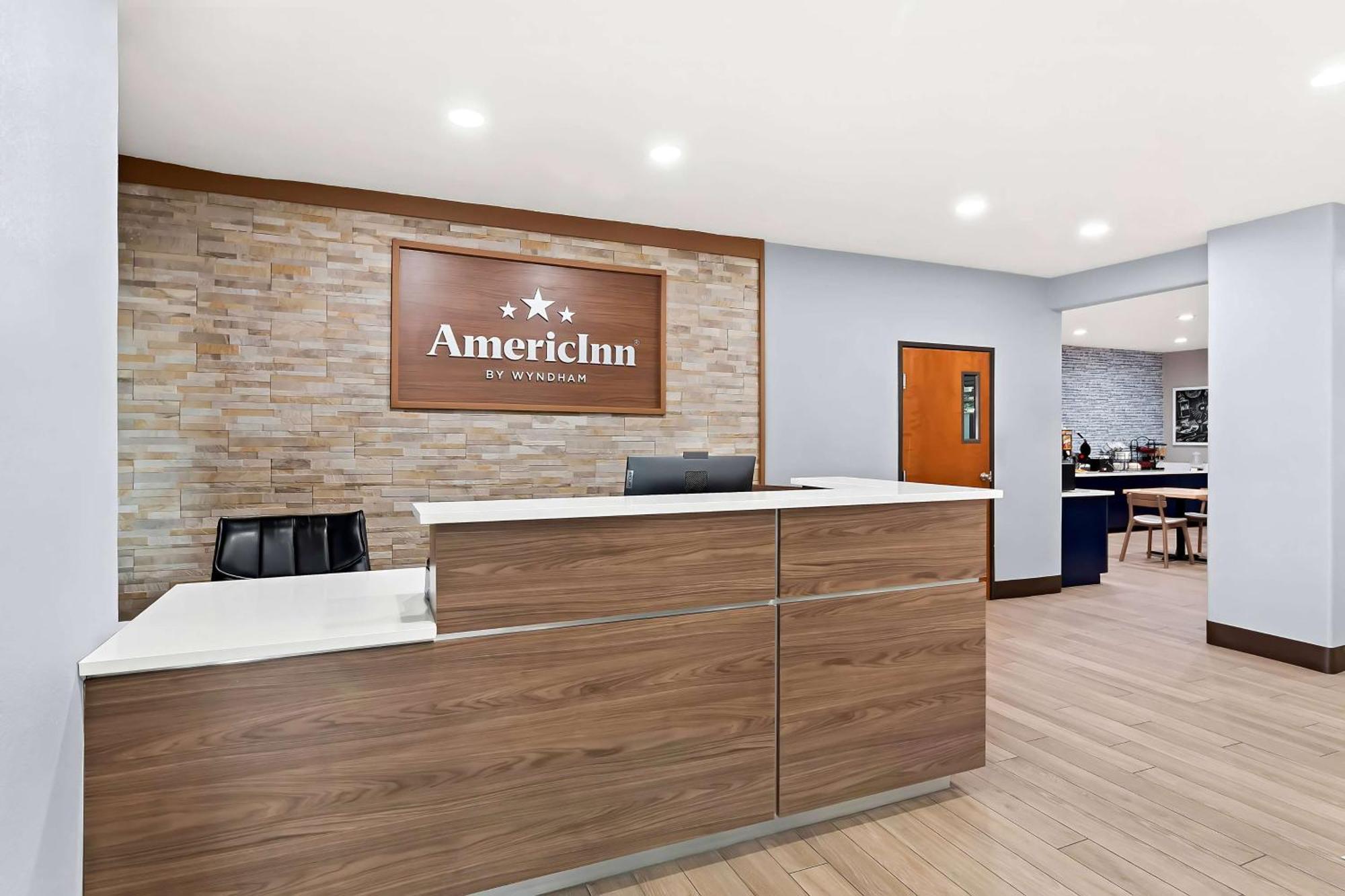 Americinn By Wyndham Ню Браунфелс Екстериор снимка