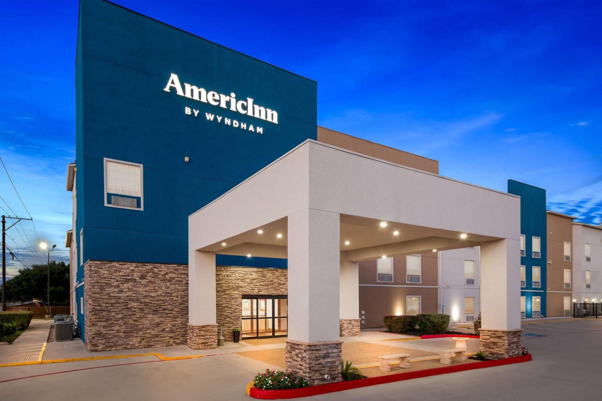 Americinn By Wyndham Ню Браунфелс Екстериор снимка