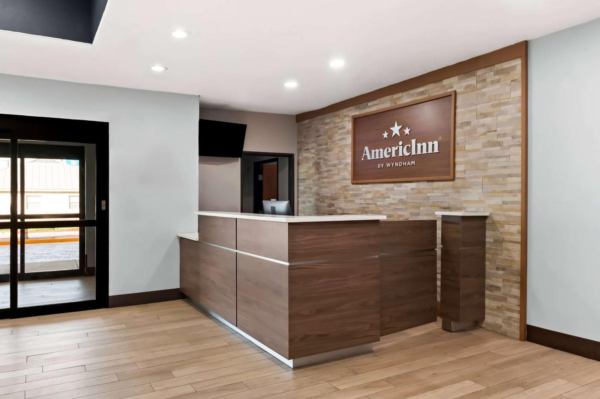 Americinn By Wyndham Ню Браунфелс Екстериор снимка